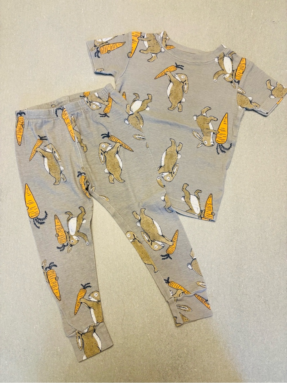 Carter’s Pajama Set